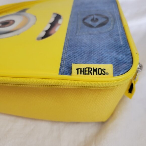 Thermos Lunch Bag insulated Despicable Me Minions zip closure padded handle EUC - Picture 2 of 8